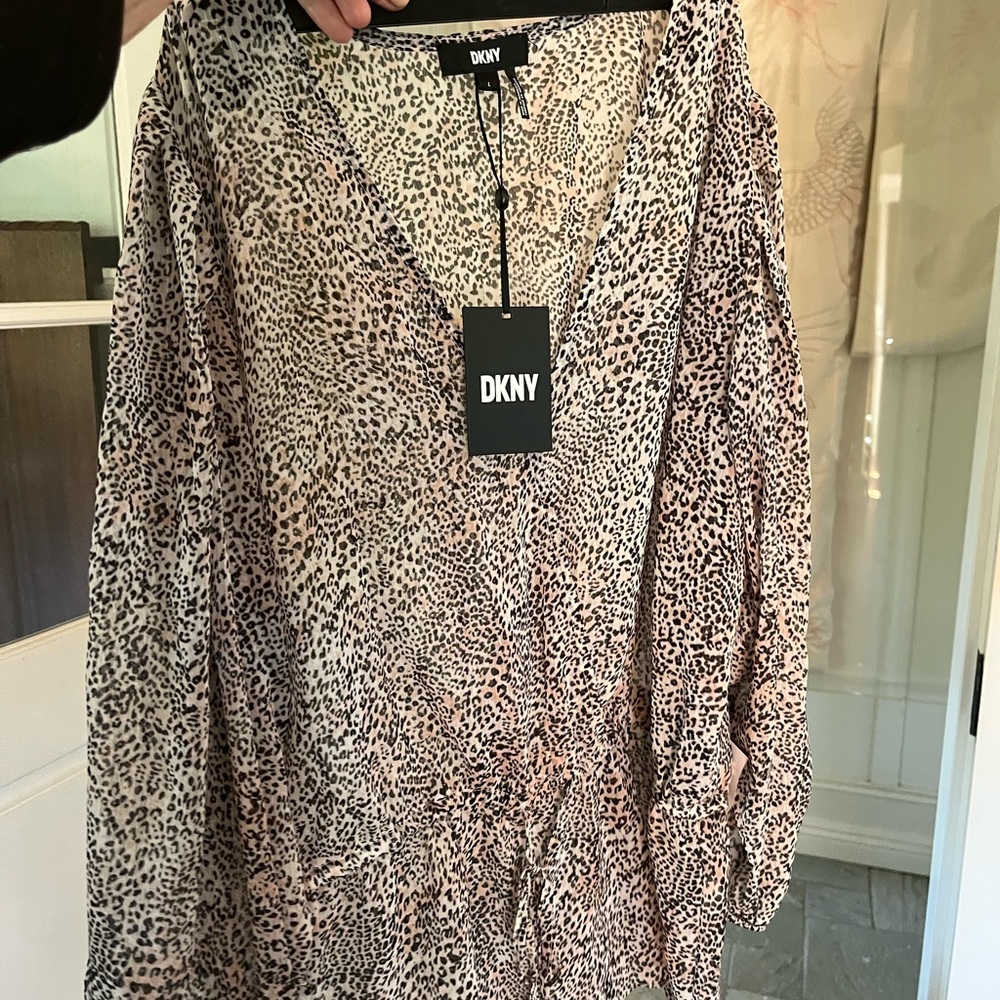 DKNY woman’s top